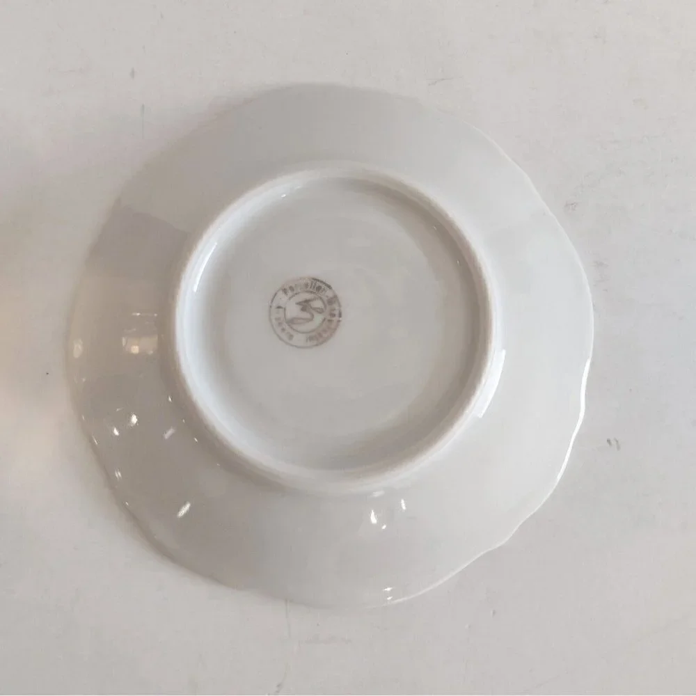 Arzberg Bavaria Porcelain Morburg a.d. Lahn Germany Demitasse Teacup Saucer Gold